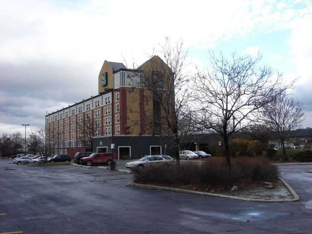 Holiday Inn Express & Suites Toronto Airport West, An Ihg Hotel Mississauga Exterior photo